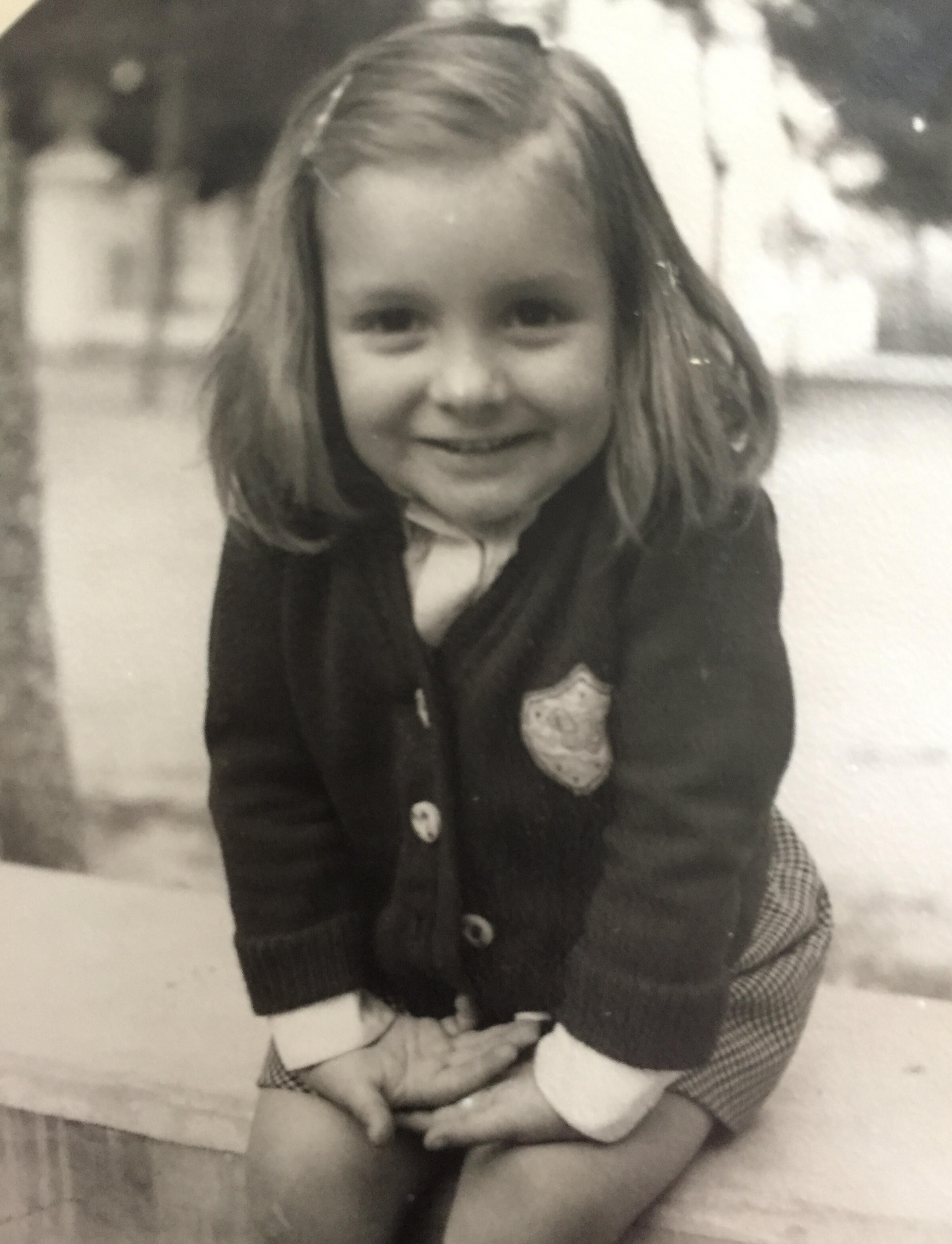 Eva María Marcos de niña Eva María Marcos en su infancia, origen de su vocación como escritora